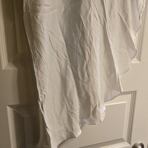 Zara Classic asymmetrical White Skirt medium So 🥰🥰🥰🥰 Cute Silky